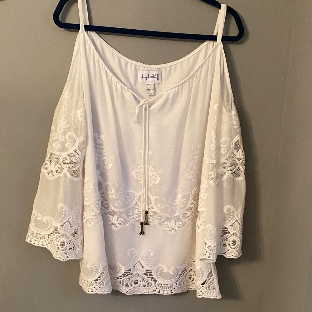 069. Joseph Ribkoff Lace Embroidered White Top